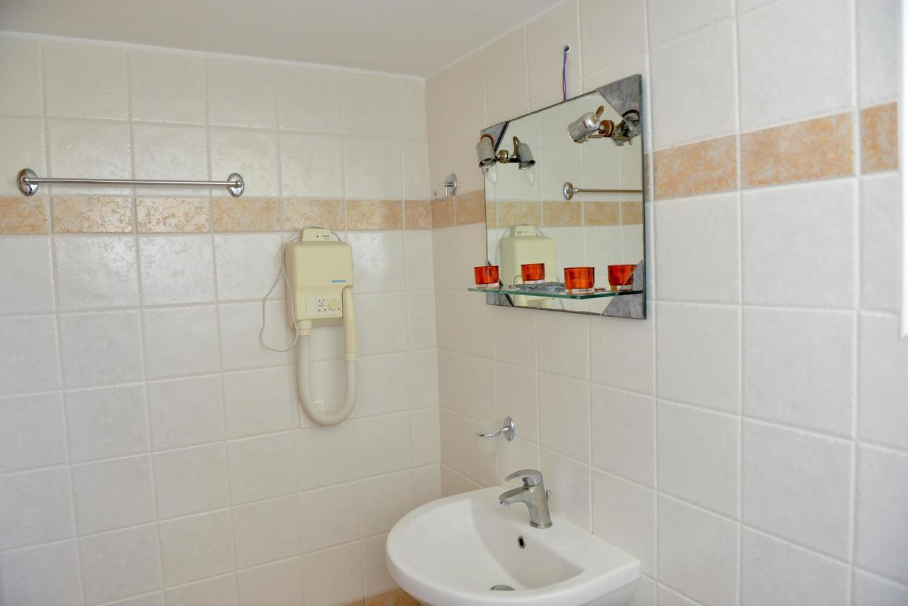 Korali Aparthotel อัลมิโรโปตามอส ภายนอก รูปภาพ
